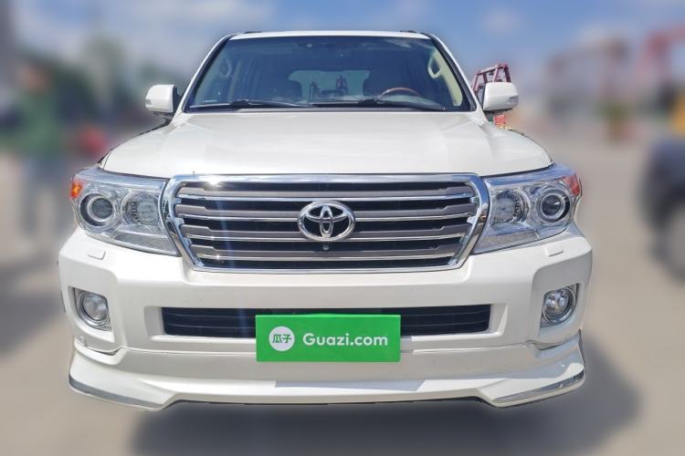 Used Toyota Land Cruiser  Front