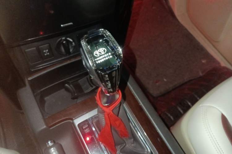 Used Toyota Land Cruiser 2014 4.0L Automatic Parallel Import Version Gear Lever