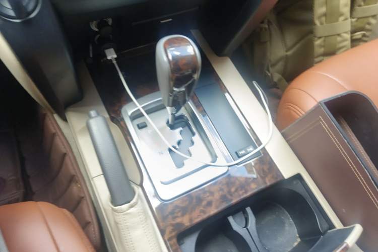 Used Toyota Land Cruiser 2014 4.0L Automatic Parallel Import Version 5 Seats Gear Lever