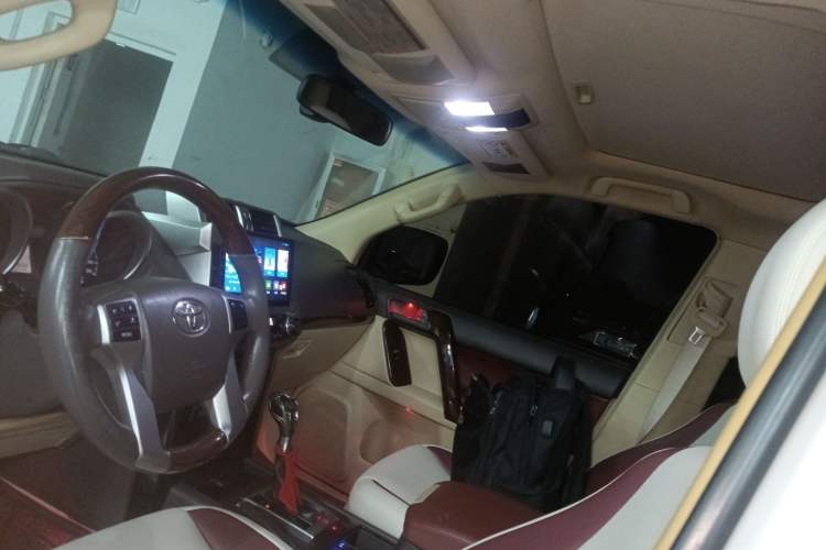 Used Toyota Land Cruiser 2014 4.0L Automatic Parallel Import Version Headliner