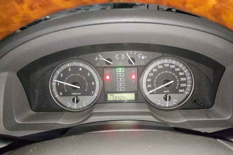 Used Toyota Land Cruiser 2014 4.0L Automatic Parallel Import Version 5 Seats Instrument Cluster