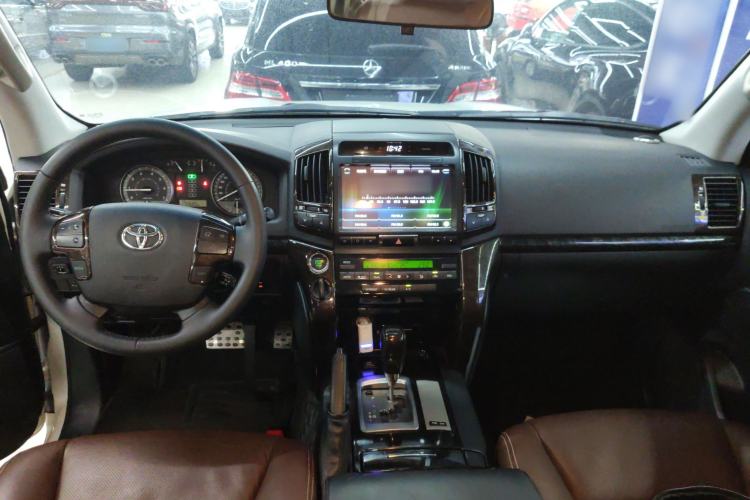 Used Toyota Land Cruiser 2014 4.0L Automatic Parallel Import Version 5 Seats Interior 2