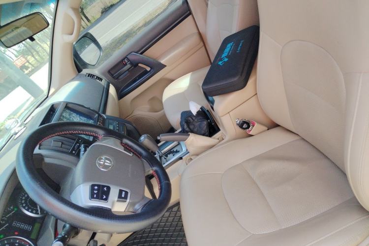 Used Toyota Land Cruiser 2014 4.0L Automatic Parallel Import Version 5 Seats Left Front Seat