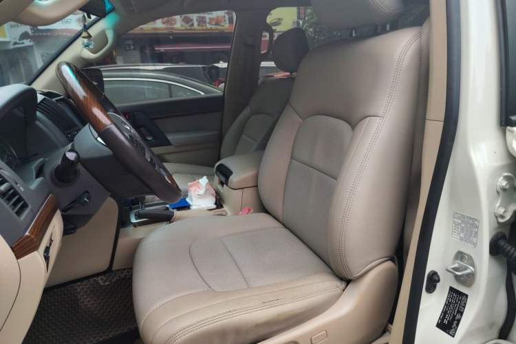 Used Toyota Land Cruiser 2014 4.0L Automatic Parallel Import Version 5 Seats Left Front Seat