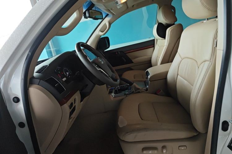 Used Toyota Land Cruiser 2014 4.0L Automatic Parallel Import Version Left Front Seat
