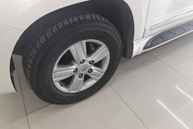 Used Toyota Land Cruiser 2014 4.0L Automatic Parallel Import Version Left Front Wheel Hub