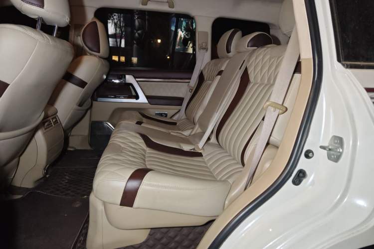Used Toyota Land Cruiser 2014 4.0L Automatic Parallel Import Version 5 Seats Left Rear Seat