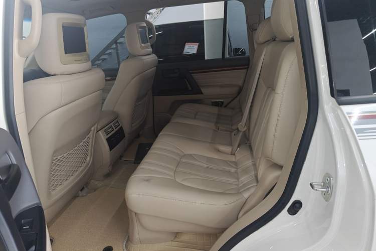 Used Toyota Land Cruiser 2014 4.0L Automatic Parallel Import Version Left Rear Seat
