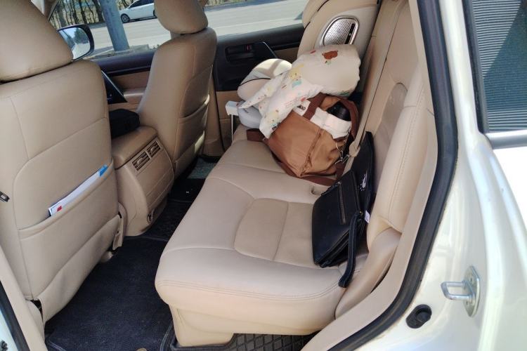 Used Toyota Land Cruiser 2014 4.0L Automatic Parallel Import Version 5 Seats Left Rear Seat