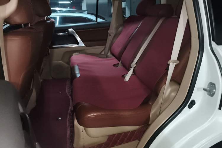 Used Toyota Land Cruiser 2014 4.0L Automatic Parallel Import Version 5 Seats Left Rear Seat