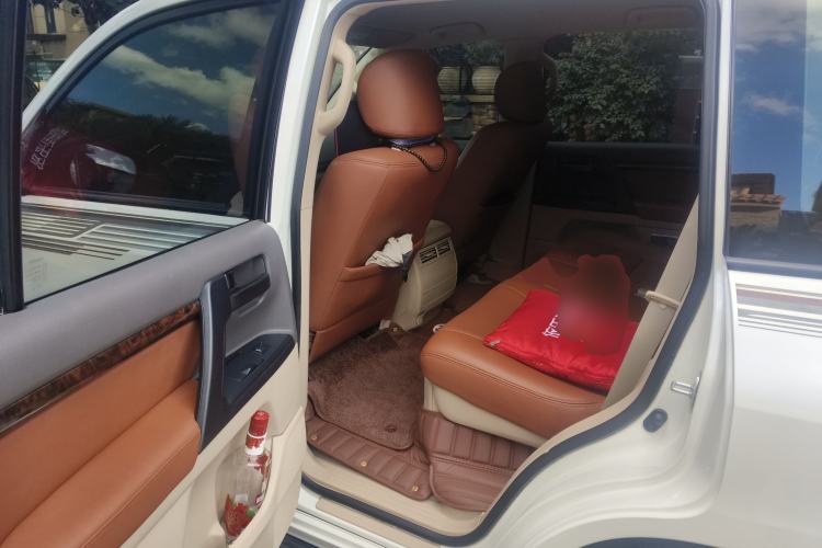 Used Toyota Land Cruiser 2014 4.0L Automatic Parallel Import Version 5 Seats Left Rear Seat