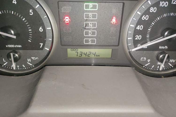 Used Toyota Land Cruiser 2014 4.0L Automatic Parallel Import Version 5 Seats Odometer Close Up