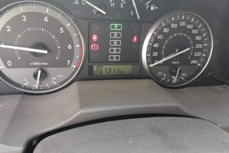 Used Toyota Land Cruiser 2014 4.0L Automatic Parallel Import Version 5 Seats Odometer Close Up