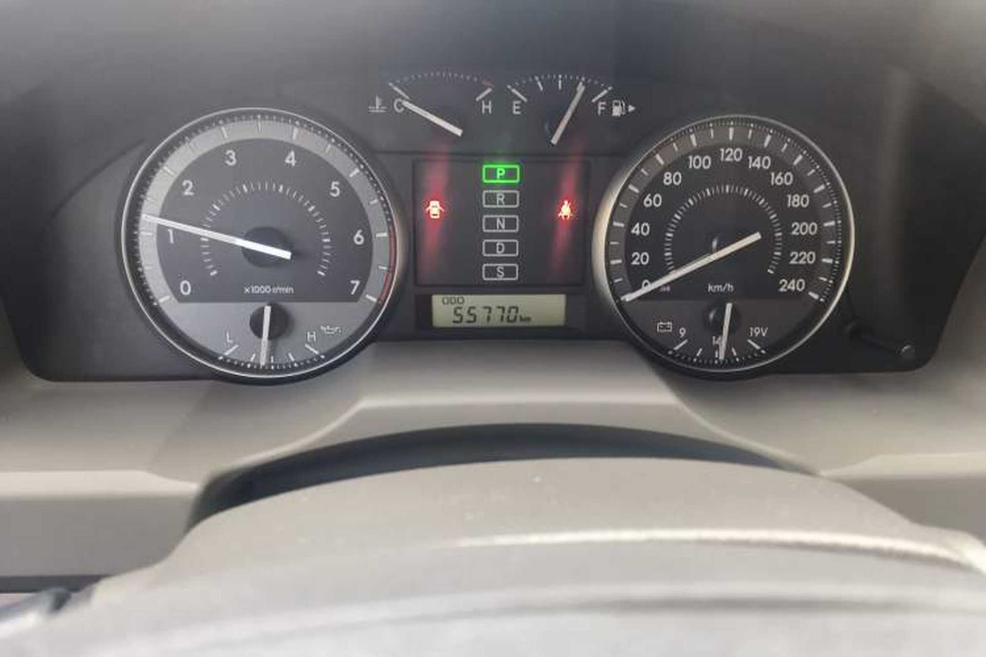 Used Toyota Land Cruiser 2014 4.0L Automatic Parallel Import Version 5 Seats Odometer Close Up