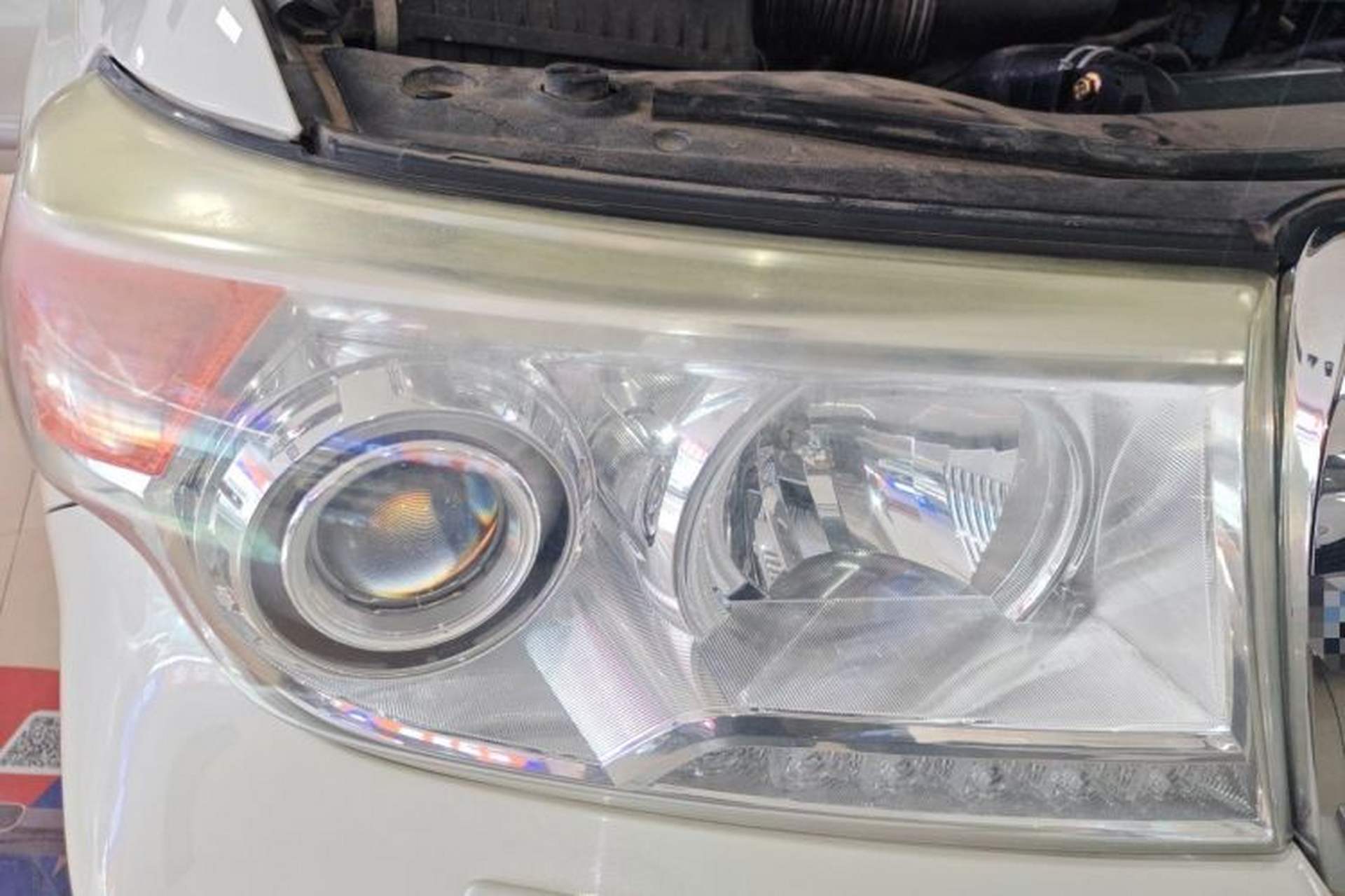 Used Toyota Land Cruiser  Right Front Headlight
