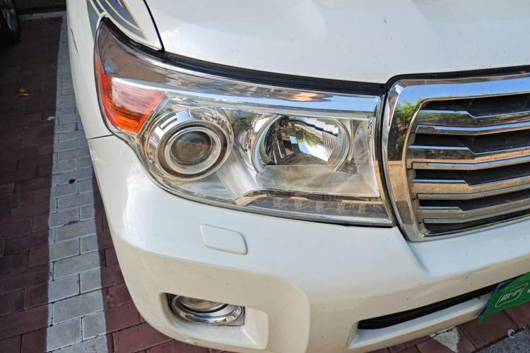 Used Toyota Land Cruiser  Right Front Headlight