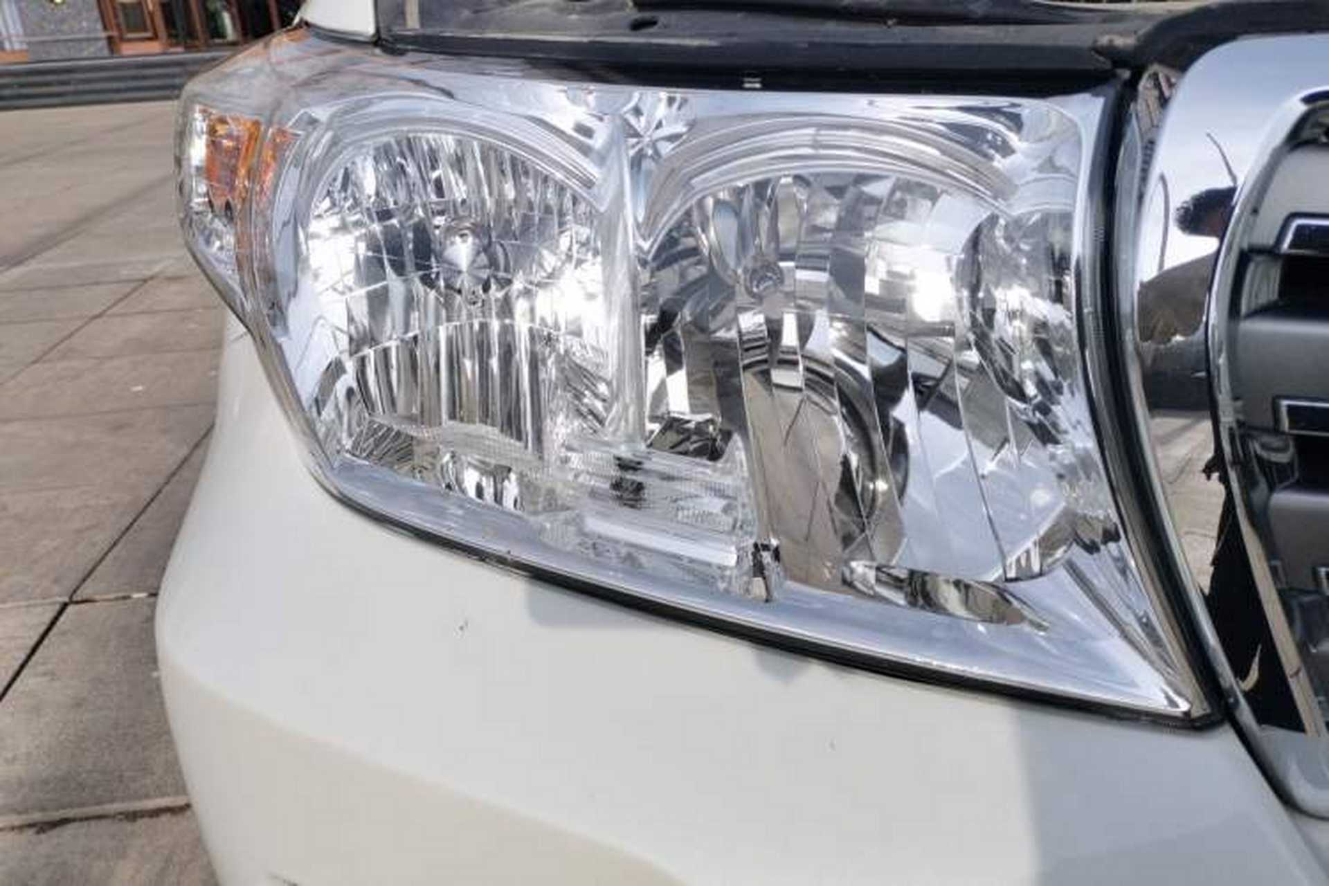 Used Toyota Land Cruiser  Right Front Headlight