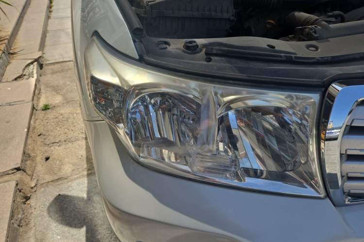Used Toyota Land Cruiser  Right Front Headlight