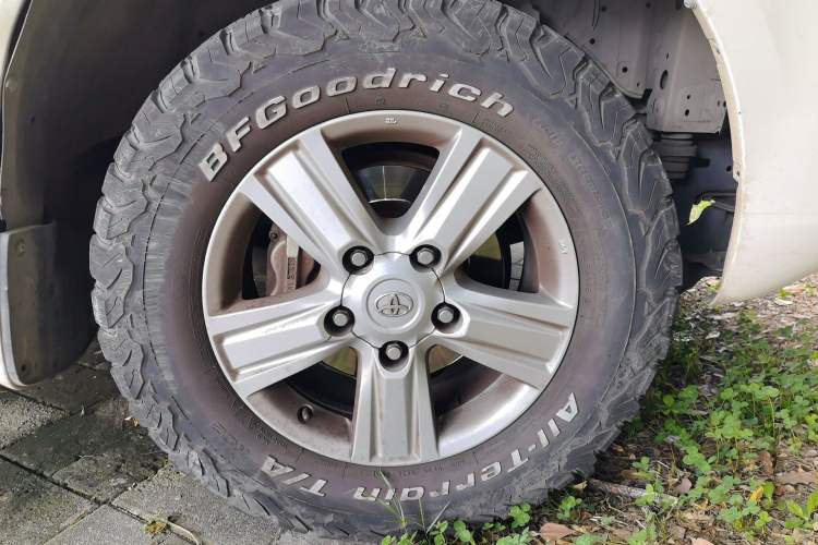 Used Toyota Land Cruiser 2014 4.0L Automatic Parallel Import Version Right Front Wheel Hub