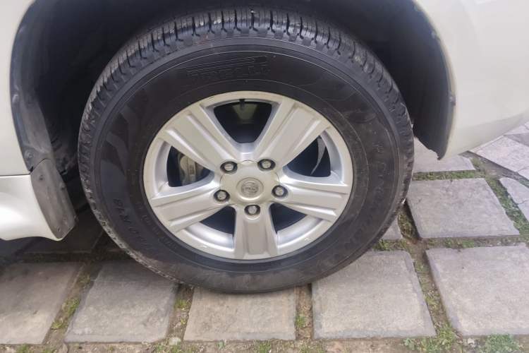 Used Toyota Land Cruiser 2014 4.0L Automatic Parallel Import Version 5 Seats Right Front Wheel Hub