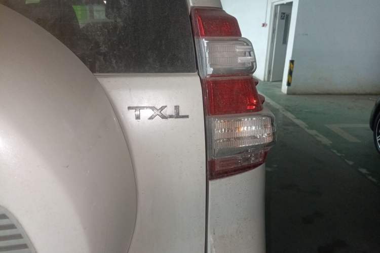 Used Toyota Land Cruiser 2014 4.0L Automatic Parallel Import Version Right Rear Taillight