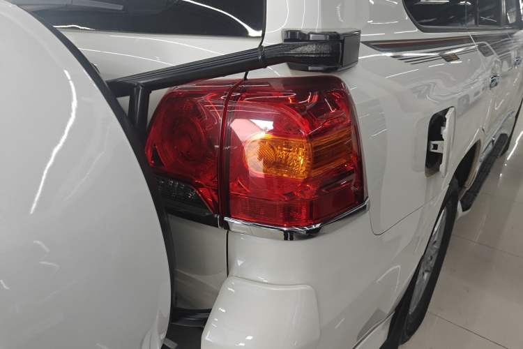 Used Toyota Land Cruiser 2014 4.0L Automatic Parallel Import Version Right Rear Taillight
