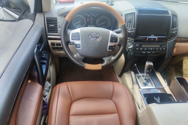 Used Toyota Land Cruiser 2014 4.0L Automatic Parallel Import Version 5 Seats Steering Wheel
