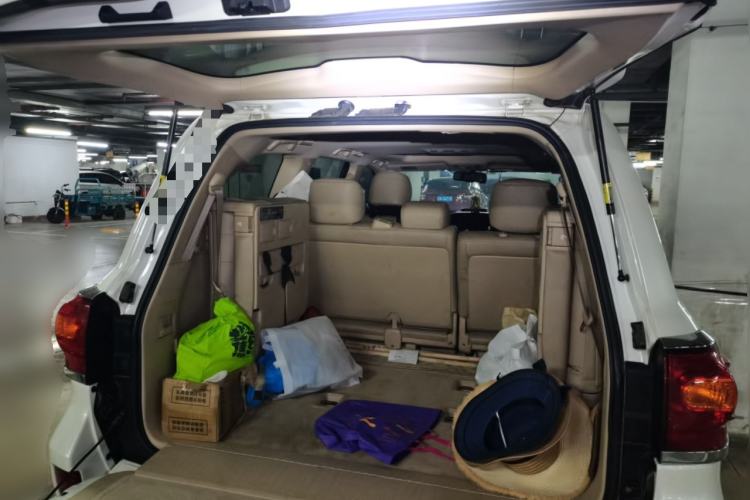 Used Toyota Land Cruiser  Trunk