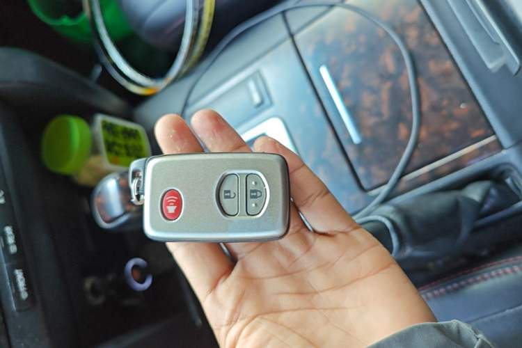 Used Toyota Land Cruiser  Vehicle Key