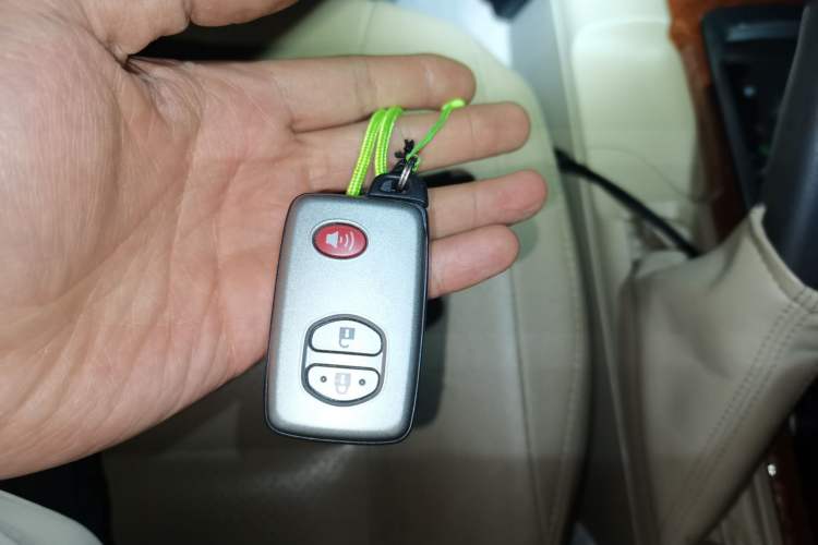 Used Toyota Land Cruiser  Vehicle Key