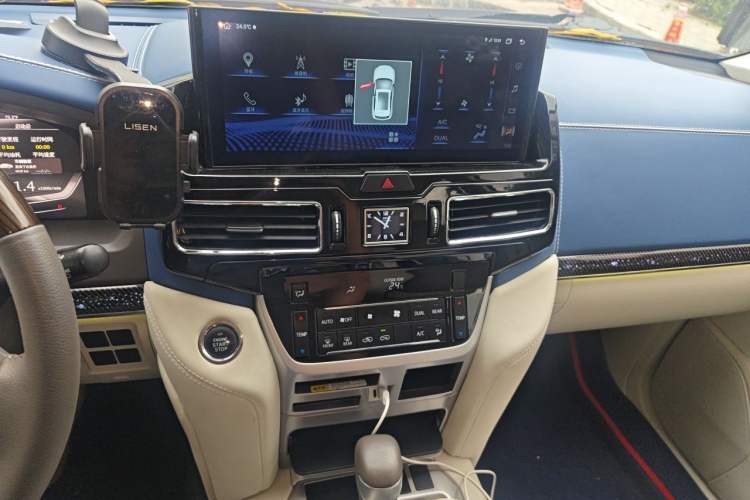 Used Toyota Land Cruiser 2015 4.0L GX-R U.S. Specification Audio And AC Panel