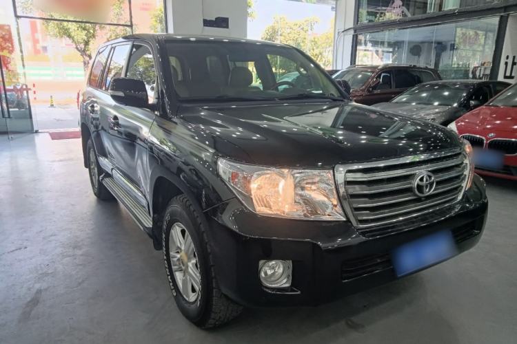 Used Toyota Land Cruiser 2015 4.0L GX-R U.S. Specification Front Right 45 Deg