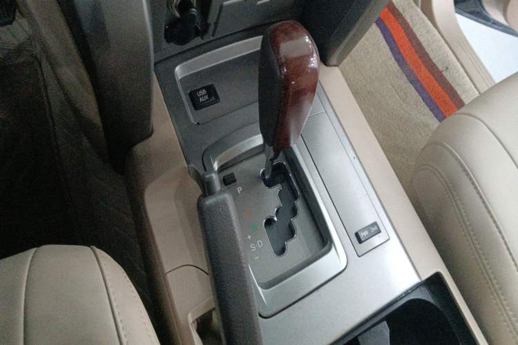 Used Toyota Land Cruiser 2015 4.0L GX-R U.S. Specification Gear Lever