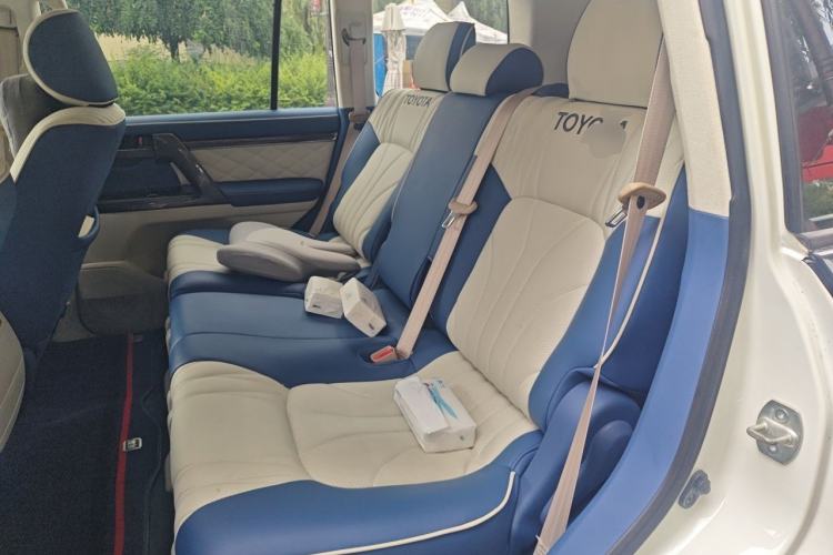 Used Toyota Land Cruiser 2015 4.0L GX-R U.S. Specification Left Rear Seat