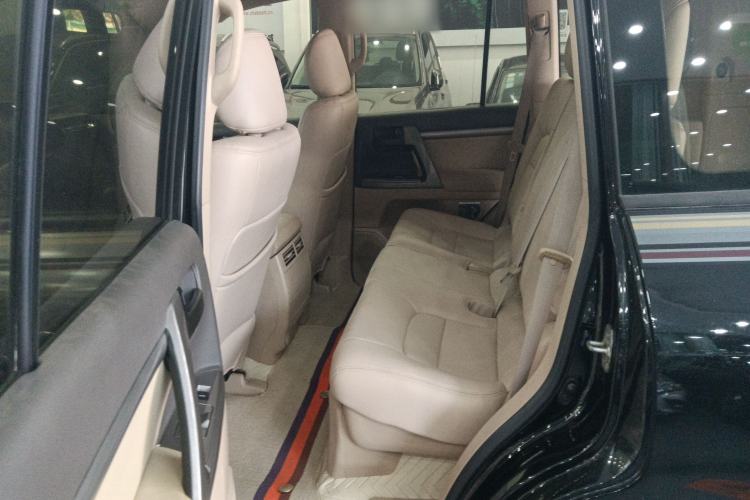 Used Toyota Land Cruiser 2015 4.0L GX-R U.S. Specification Left Rear Seat