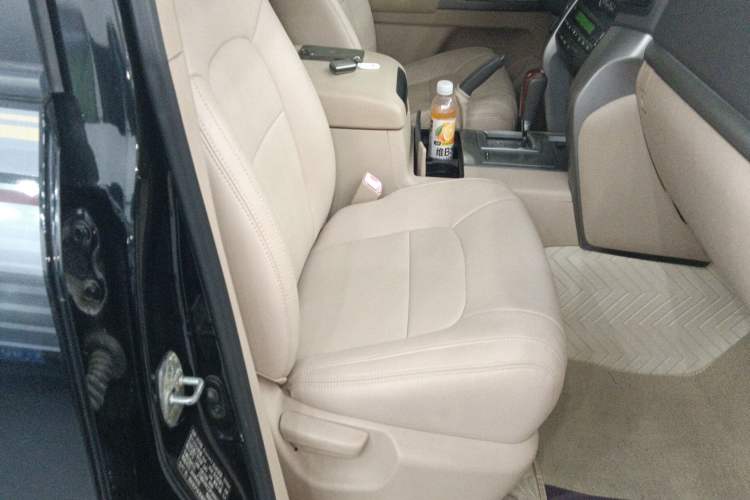 Used Toyota Land Cruiser 2015 4.0L GX-R U.S. Specification Right Front Seat
