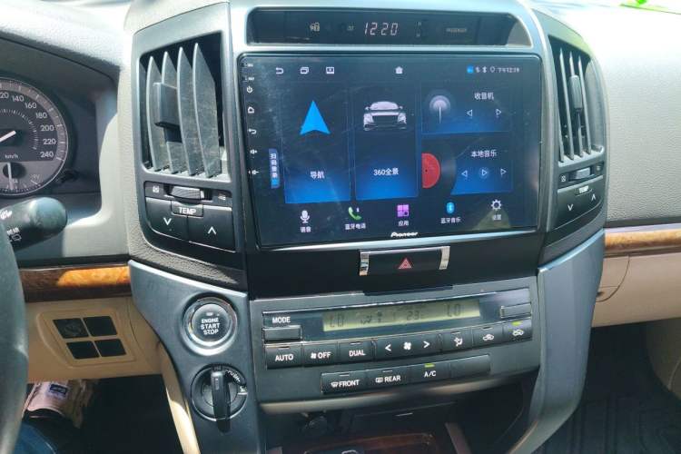 Used Toyota Land Cruiser 2015 4.0L 5-Seater Middle East Version Audio And AC Panel