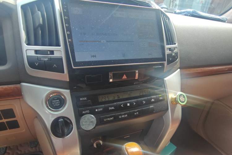Used Toyota Land Cruiser  Audio And AC Panel