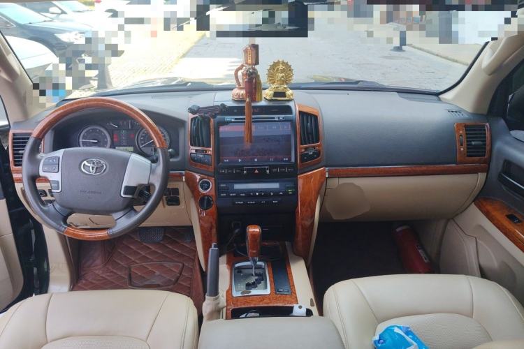 Used Toyota Land Cruiser 2015 4.0L GX-R U.S. Specification Center Console