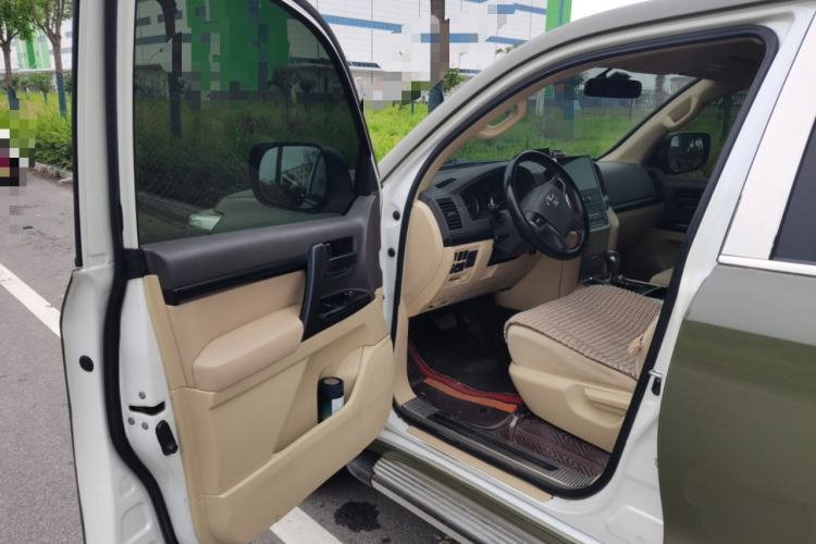 Used Toyota Land Cruiser  Driver Seat