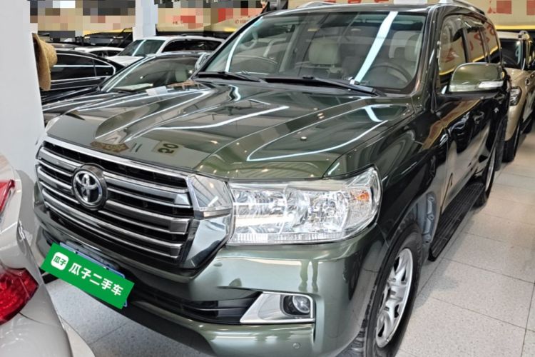 Used Toyota Land Cruiser 2015 4.0L V6 Middle East Low-Trim Version Front