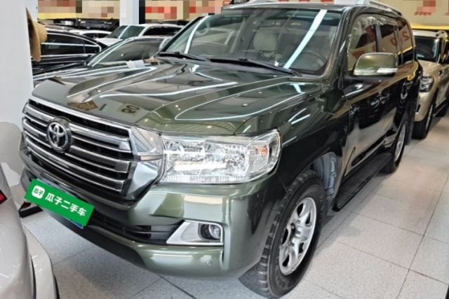 Used Toyota Land Cruiser 2015 4.0L V6 Middle East Low-Trim Version