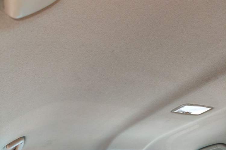 Used Toyota Land Cruiser 2015 4.0L 5-Seater Middle East Version Headliner