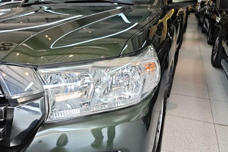 Used Toyota Land Cruiser 2015 4.0L V6 Middle East Low-Trim Version Left Front Headlight