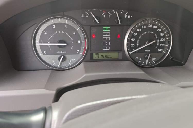 Used Toyota Land Cruiser 2015 4.0L 5-Seater Middle East Version Odometer Close Up