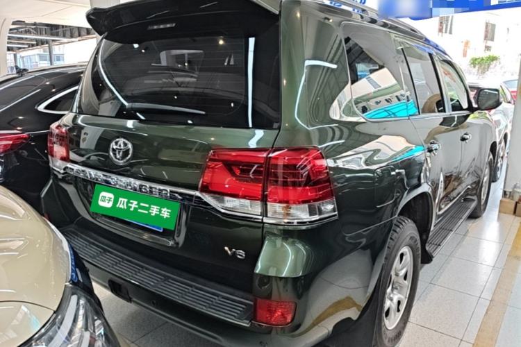 Used Toyota Land Cruiser 2015 4.0L V6 Middle East Low-Trim Version Rear