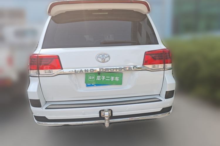 Used Toyota Land Cruiser 2015 4.0L 5-Seater Middle East Version Rear