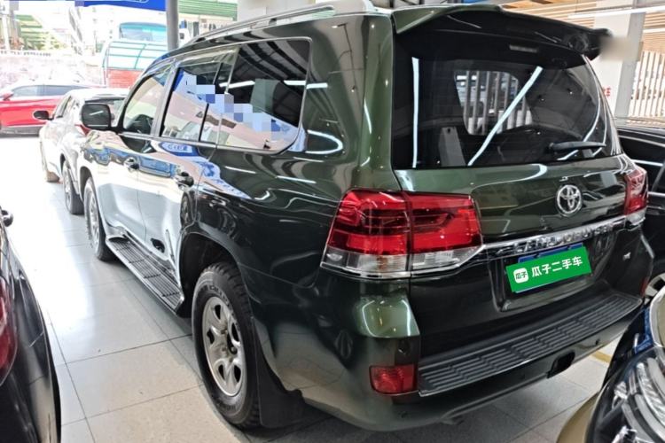 Used Toyota Land Cruiser 2015 4.0L V6 Middle East Low-Trim Version Rear Left 45 Deg