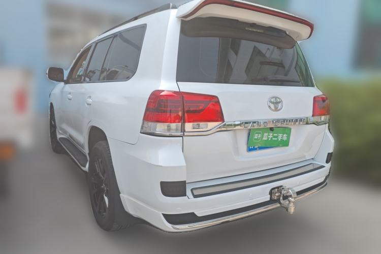 Used Toyota Land Cruiser 2015 4.0L 5-Seater Middle East Version Rear Left 45 Deg