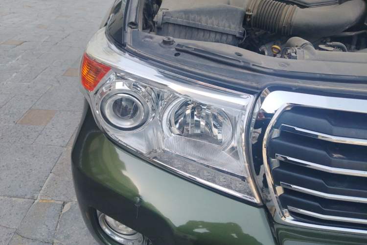 Used Toyota Land Cruiser 2015 4.0L GX-R U.S. Specification Right Front Headlight